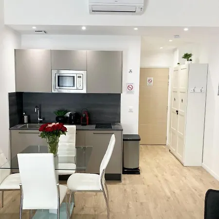 Modern Flat Lamartine * Nizza