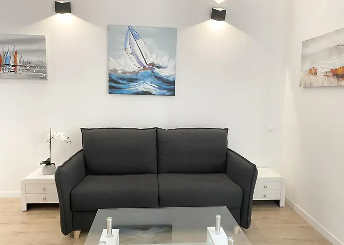 Modern Flat Lamartine Nice